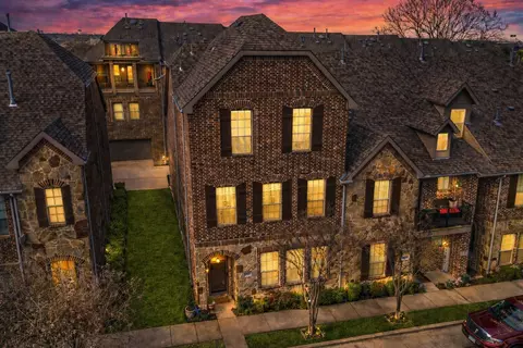 4253 Riverview Dr, Carrollton, TX 75010