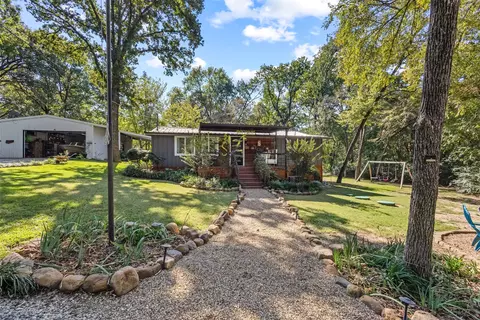 80 Louisiana Ave, Pottsboro, TX 75076