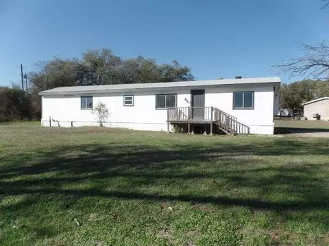 125 Oak Dr, Springtown, TX 76082