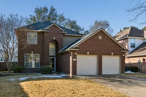 2713 Chatsworth Dr, Grapevine, TX 76051