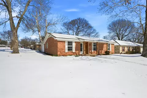 2611 Easy St, Denison, TX 75020