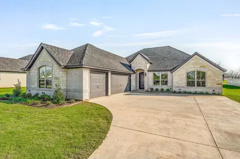 2160 Middlewood Cir, Granbury, TX 76049
