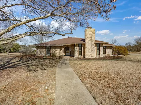205 Rock Springs Ct, Waxahachie, TX 75165