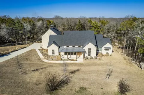 4031 Waters Edge Dr, Midlothian, TX 76065