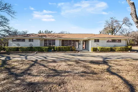 Exterior - 215 E Huitt Ln, Euless, TX 76040 photo 2 of 4