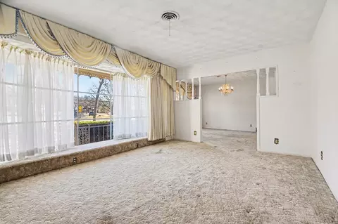 Living - 215 E Huitt Ln, Euless, TX 76040 photo 1 of 4