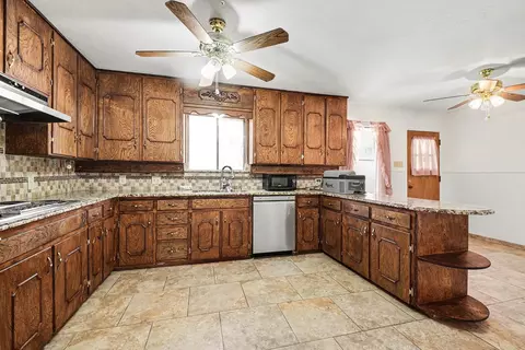 Kitchen - 215 E Huitt Ln, Euless, TX 76040 photo 2 of 5