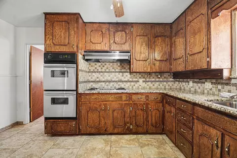 Kitchen - 215 E Huitt Ln, Euless, TX 76040 photo 3 of 5