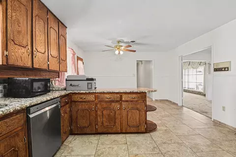 Kitchen - 215 E Huitt Ln, Euless, TX 76040 photo 5 of 5