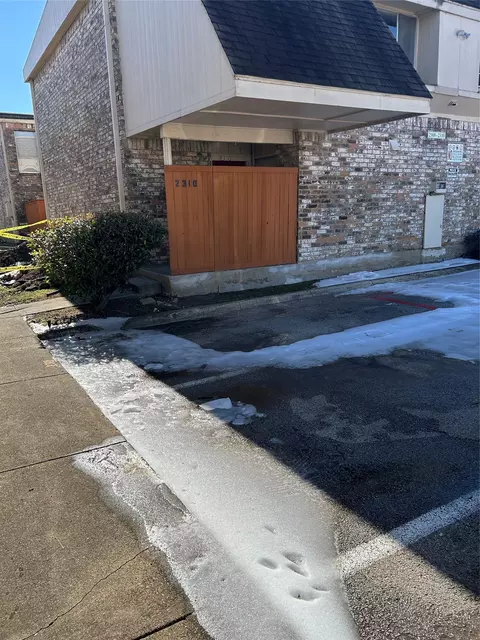 2310 Village North Dr #2310, Richardson, TX 75081
