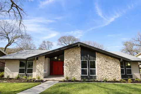 8845 Sweetwater Dr, Dallas, TX 75228