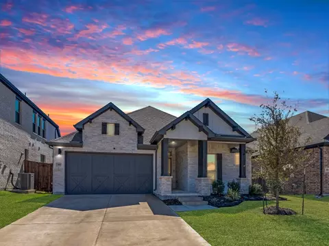 358 Chase Creek Dr, Lavon, TX 75166