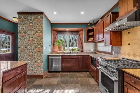 Kitchen - 401 Denton St E, Argyle, TX 76226 photo 2 of 5