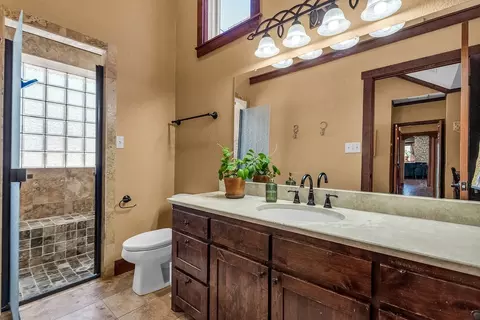 Bath - 401 Denton St E, Argyle, TX 76226 photo 2 of 4