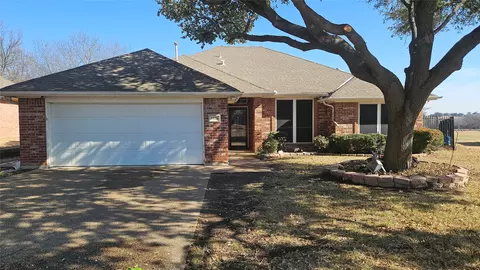 7529 Whitestone Ranch Rd, Benbrook, TX 76126