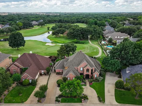 719 Morningside Dr, Mansfield, TX 76063