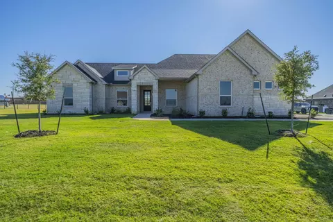 1305 Green Ridge Dr, Weatherford, TX 76085