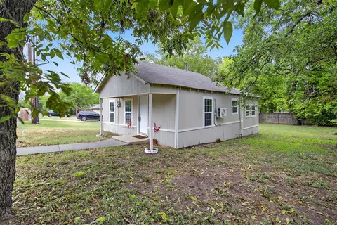 1008 Van Winkle St, Weatherford, TX 76086