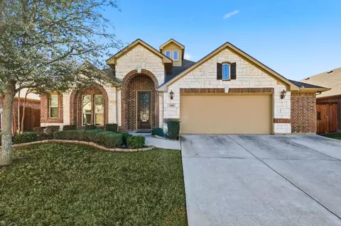 1004 Longhorn Dr, Aubrey, TX 76227
