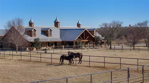 121 Harbor Ln, Hickory Creek, TX 75065