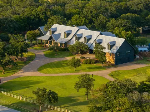 121 Harbor Ln, Hickory Creek, TX 75065