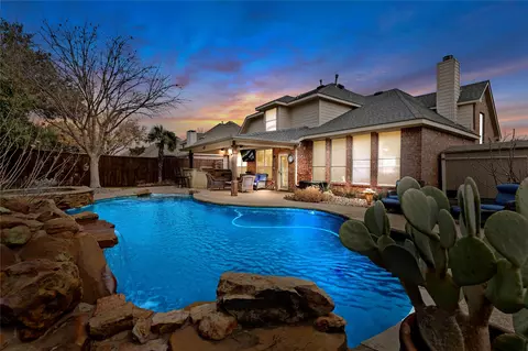 5709 Northcrest Dr, Flower Mound, TX 75028