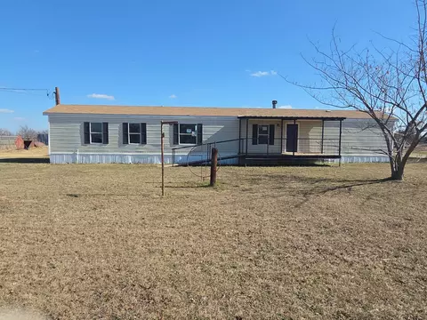 375 Pilgrim Ln, Mineral Wells, TX 76067