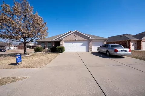 100 Robin Ln, Forney, TX 75126