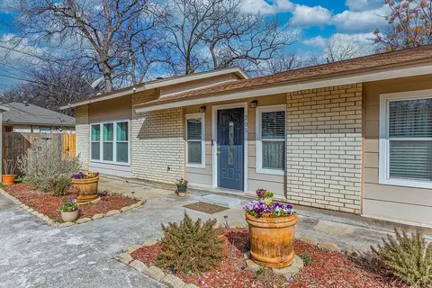 205 Saddle Rd, White Settlement, TX 76108