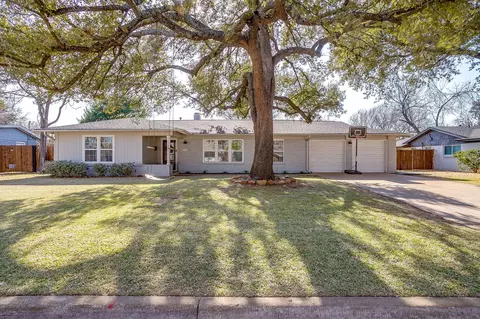 4221 Whitfield Ave, Fort Worth, TX 76109