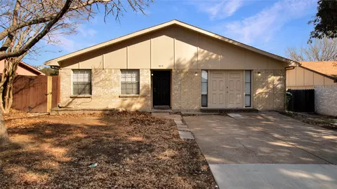 4114 Hartford Dr, Garland, TX 75043