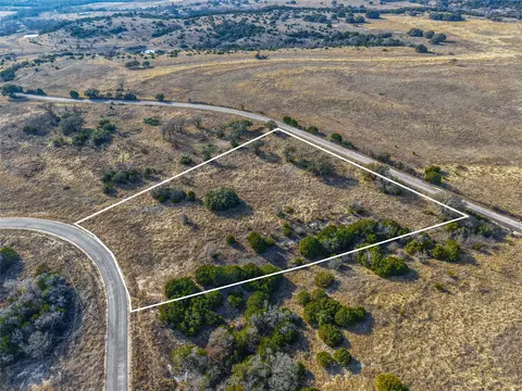 277 Grand Canyon Dr, Oglesby, TX 76561