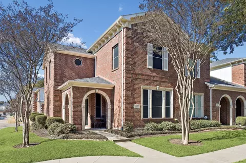 152 Leonard St, Lewisville, TX 75057