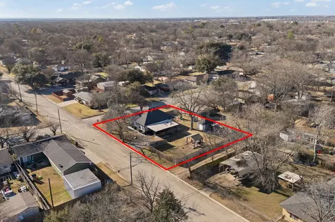 700 Euclid St, Cleburne, TX 76033 photo 4