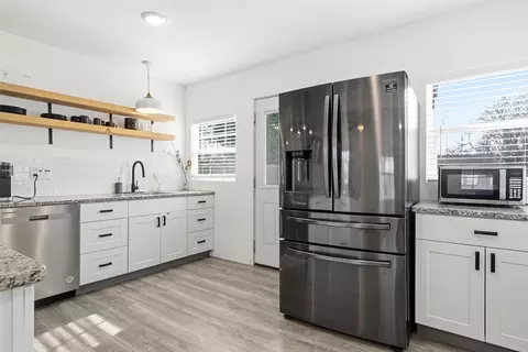 Kitchen - 3700 N 23rd St, Waco, TX 76708 photo 4 of 4