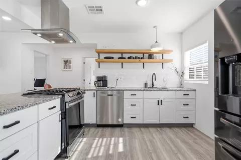 Kitchen - 3700 N 23rd St, Waco, TX 76708 photo 3 of 4
