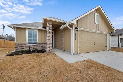 Exterior - 121 Adaline Bnd, Mcgregor, TX 76657 photo 3 of 5