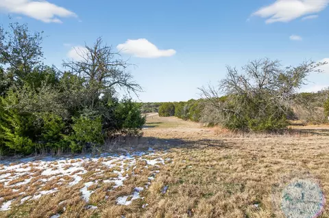 6304 Annanhill St, Cleburne, TX 76033