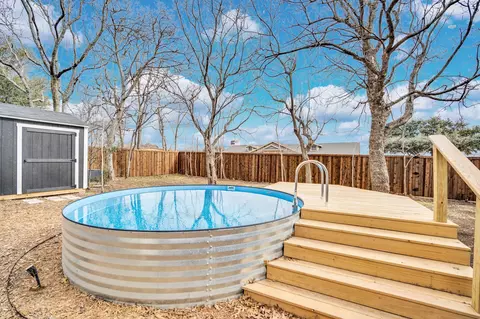 107 Sewell Ave, Midlothian, TX 76065