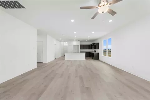 Living - 115 Adaline Bnd, Mcgregor, TX 76657 photo 2 of 5