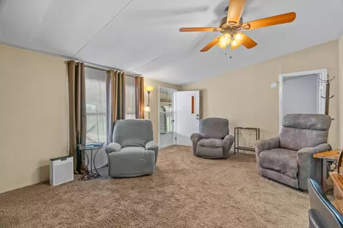 104 Runway Ln, Aurora, TX 76078 photo 4