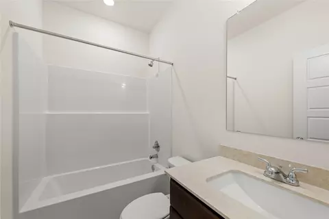 Bath - 113 Adaline Bnd, Mcgregor, TX 76657 photo 1 of 2
