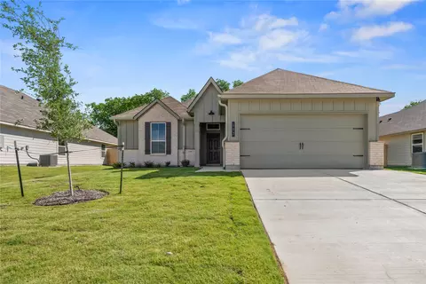 Exterior - 113 Adaline Bnd, Mcgregor, TX 76657 photo 2 of 5