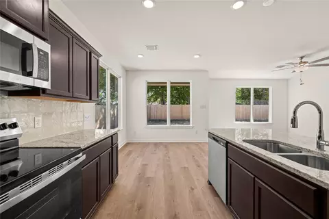Kitchen - 113 Adaline Bnd, Mcgregor, TX 76657 photo 2 of 2