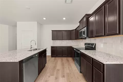 Kitchen - 113 Adaline Bnd, Mcgregor, TX 76657 photo 1 of 2