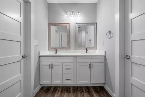 Bath - 502 David Davis Dr, Mcgregor, TX 76657 photo 1 of 3