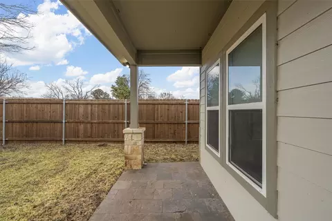 Exterior - 502 David Davis Dr, Mcgregor, TX 76657 photo 2 of 2