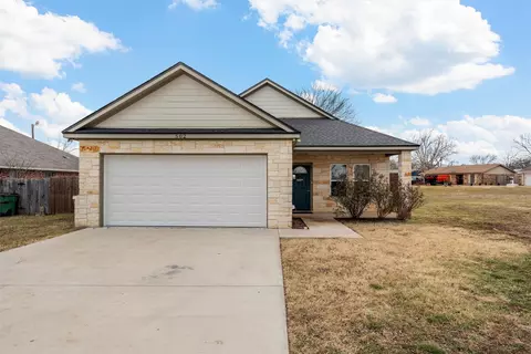 502 David Davis Dr, Mcgregor, TX 76657