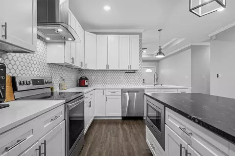 Kitchen - 502 David Davis Dr, Mcgregor, TX 76657 photo 2 of 3