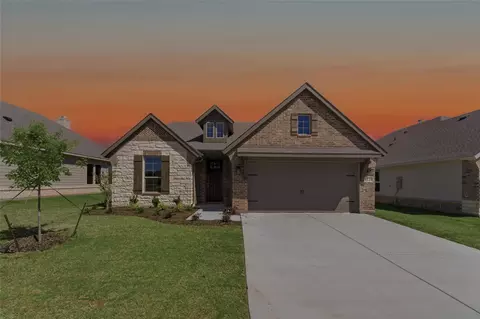 1229 Sabine River Ln, Springtown, TX 76082
